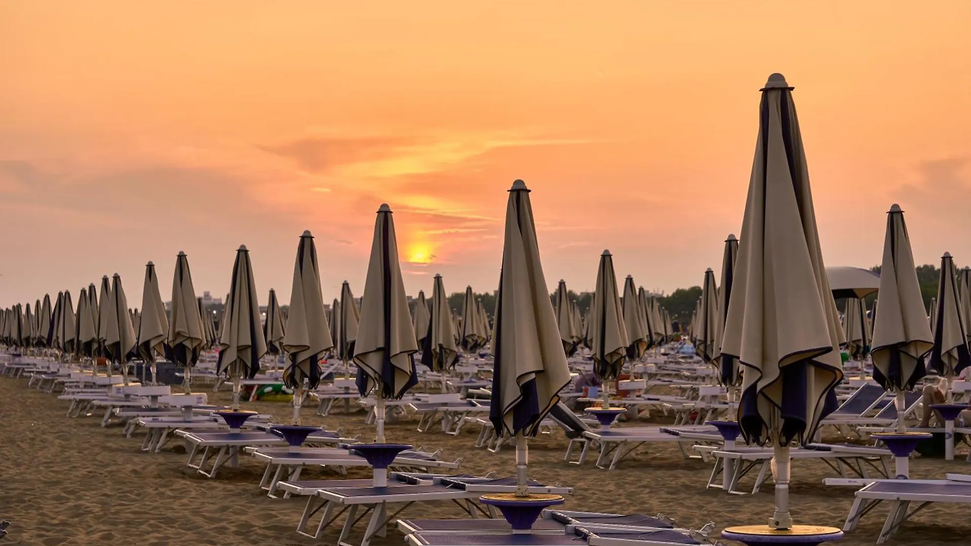 Cozy Flat 80 Metres From The Beach - Beahost Бибионе 0*,